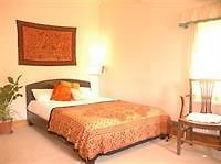Colts Lodge B And B Bramerton Екстериор снимка